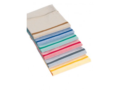 farbig, mit zwei vollfarbigen Kennstreifen